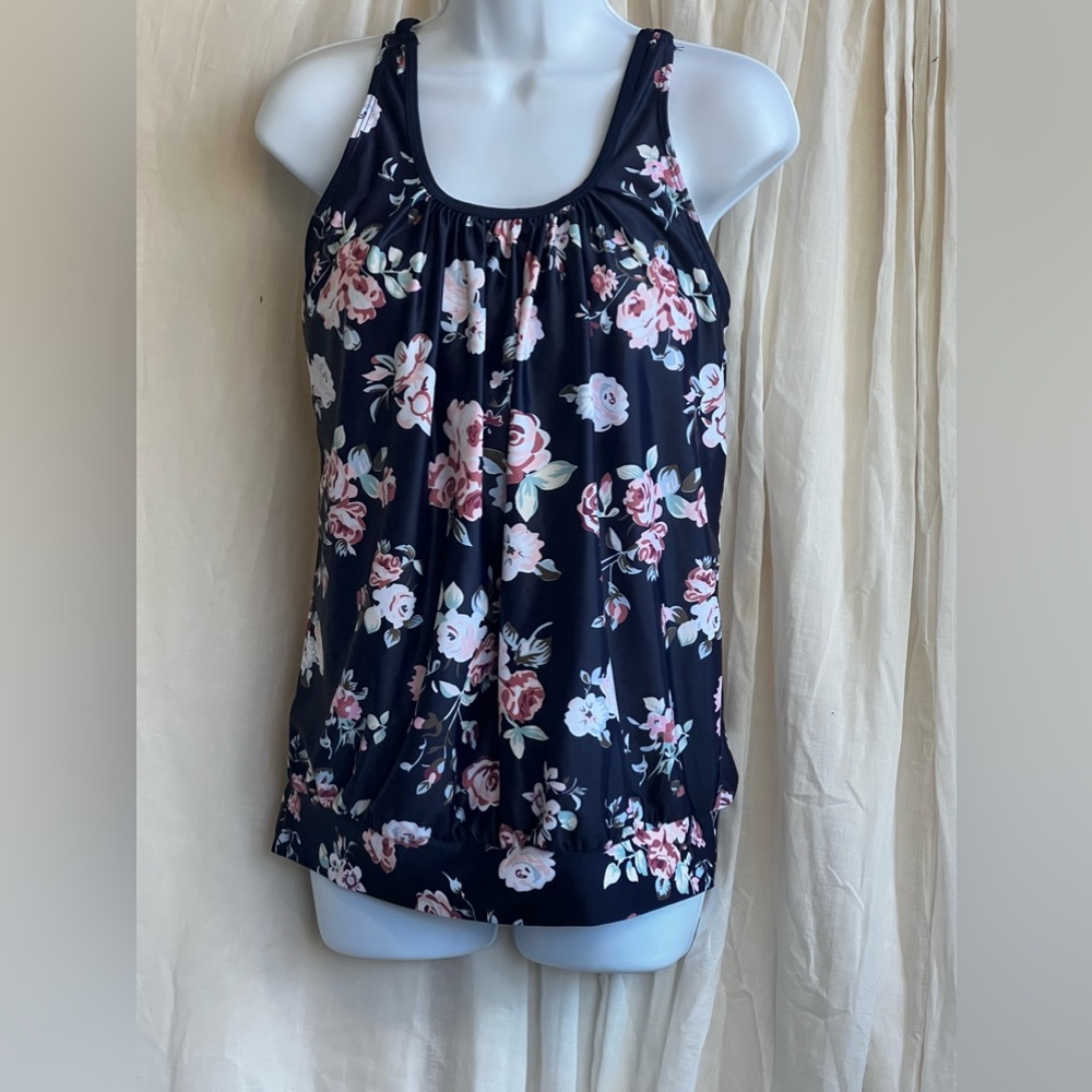 Yonique floral tankini - NWT
